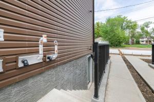 Stylish 1BR Guest Suite | Near UofA, Whyte & DT