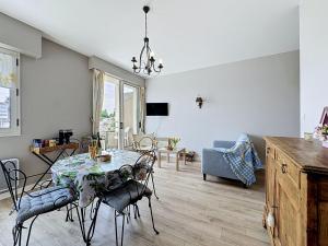 Apartment Les Terrasses de Pornic by Interhome