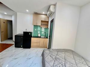 Unihomes Apartment 594 Q10