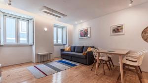 Wood and Marble 1BDR Apartment by LovelyStay