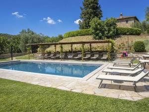 Apartment Poggio del Pero -3 by Interhome