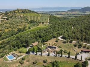 Apartment Il Cipresso - LOlmo - LUlivo by Interhome