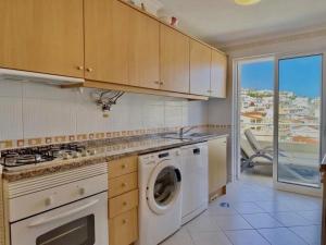 Brunos Apartment T2 with Sea View and Garage in Carvoeiro