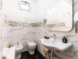 Apartment Piazza Colombo by Interhome
