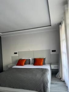 Noble Park Apartment
