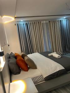 Noble Park Apartment