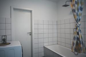 Livemore24 - Apartment 2 in Gladbeck WLAN - Smart-TV - 24-7 Check-in und Küche