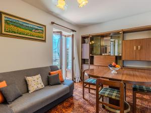 Apartment Casa Twins by Interhome