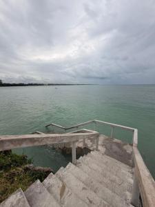 Beach Front 3 bedroom Condo with Pool