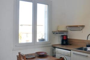Apartment with terrace near sea and Major
