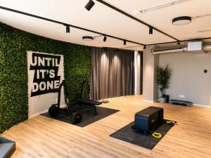Homely! Skyview, Airport, Fair, Gym, Rooftop!
