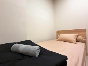 Apt Oak Signature Living & Modern by Ls