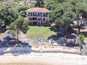 Studios Efi beach