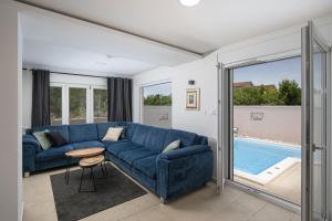 4-bedroom villa with pool in Peroj