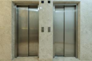 Modern 2BR Apartment with Free Parking, Maârif