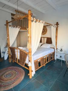 White Bungalows Costinesti