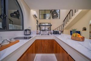 2BR villa w - pool & beach access