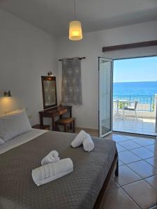 Gabi Rooms in Sougia