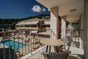 Breeze Hotel