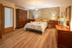 Domaine-Vignoble-piscine-jacuzzi-sauna