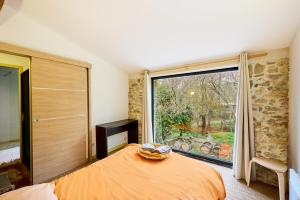 Domaine-Vignoble-piscine-jacuzzi-sauna