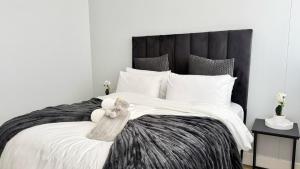 F& J City Self -Catering cc