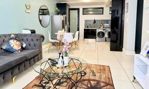F& J City Self -Catering cc
