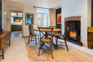 Cottage in central Porlock with garden & parking