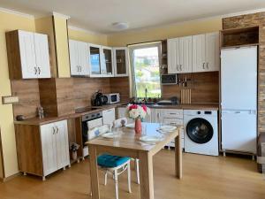 Cozy apartment by the beach in Byala