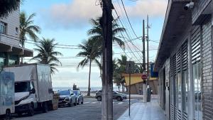 Apê c Wi-Fi, garagem, beira mar p 5 hóspedes
