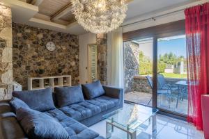Villa Afroditi by Bostonia Village