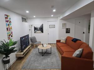 Elegant Basement Suite in Barrhaven, Ottawa