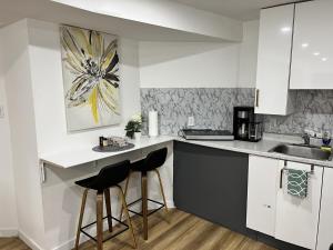 Elegant Basement Suite in Barrhaven, Ottawa