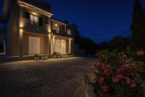 La Perla Apartments