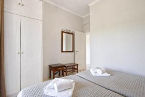 La Perla Apartments