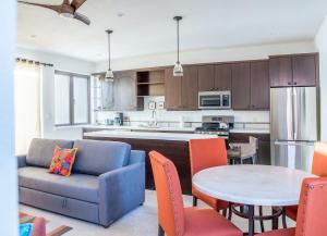 Casa del Gallo-Home in Loreto bay- Baja reimagined! steps from Community Pool