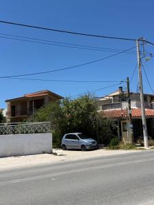 Luxury apartment next to the Airport and Coast Artemida Fully Renovated June 2026