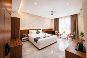 The Sapphire Hotel