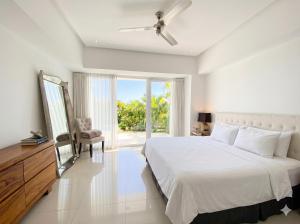 ICON Oceanview Retreat by Monyxbnb
