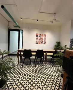 Flexibay Girls Hostel Ashok Vihar