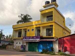 Golden rays beach stay