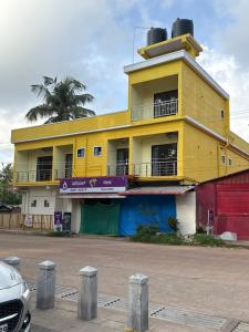 Golden rays beach stay