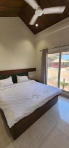 Saavi Resort Shrivardhan