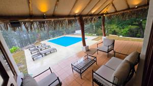 Luxury Cabin - Heated pool - 4 Bedrooms