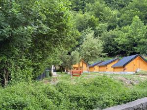 Bungalovs-Guest House Alpina