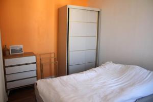 Spacious and sunny 2 rooms