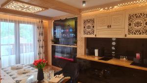 Giewont - luxury regional apartment with a bathtub and a view of the Tatra Mountains
