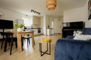Miriam Piano Apartment with Parking - Kraków Borkowska