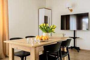 Miriam Piano Apartment with Parking - Kraków Borkowska