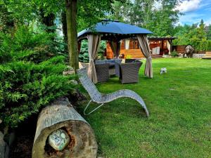 Apartament U Moniki, nad rzeką, jacuzzi w ogrodzie